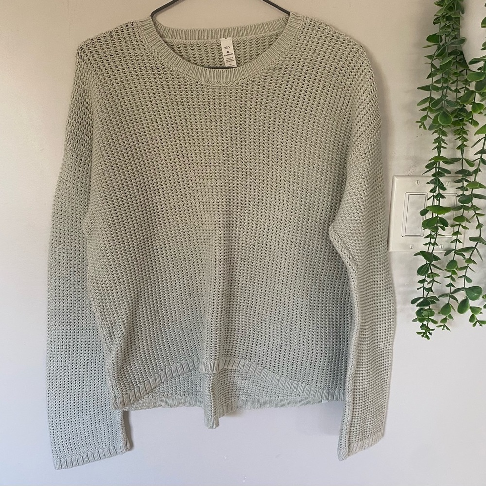 Lululemon Easy Embrace LS Sweater Size XS/S Island Mist